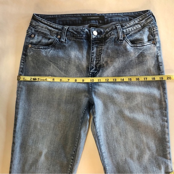 Liverpool Michelle Capri Light Wash (10/30) - Picture 8 of 14